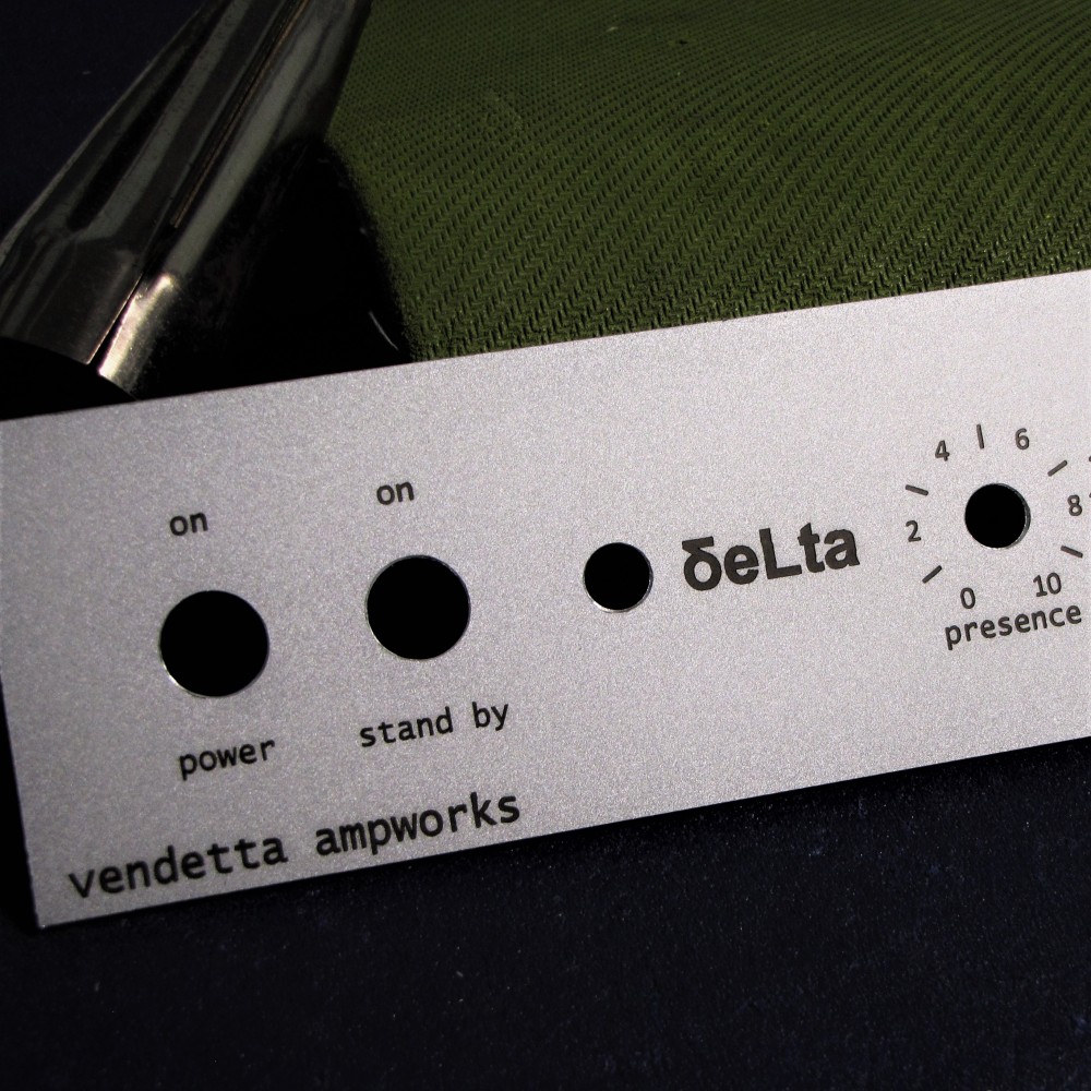 Faceplates ενισχυτών κατά παραγγελία