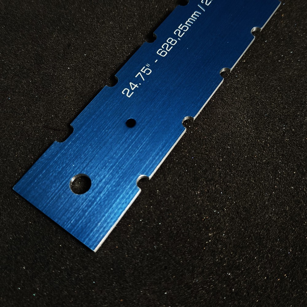 Custom scales / Ίσιος χάρακας ακριβείας με εγκοπές