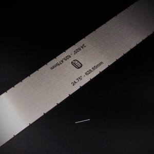 Πατρόν διπλής κλίμακας για κοπή υποδοχών τάστων