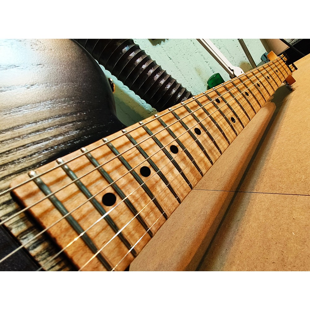 OCS Guitars 0018 - OCS 25s